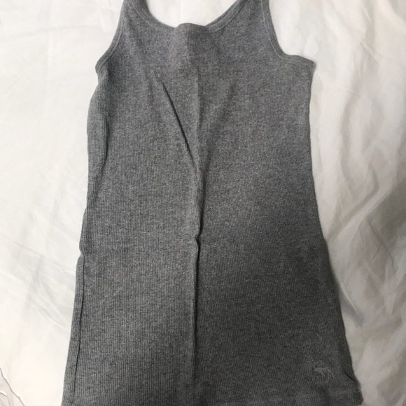 Tank tops - Picture 7 of 8